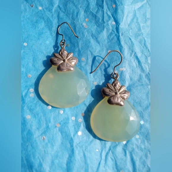 Himalayan gems sea foam green chalcedony faceted quartz earrings - Picture 3 of 3